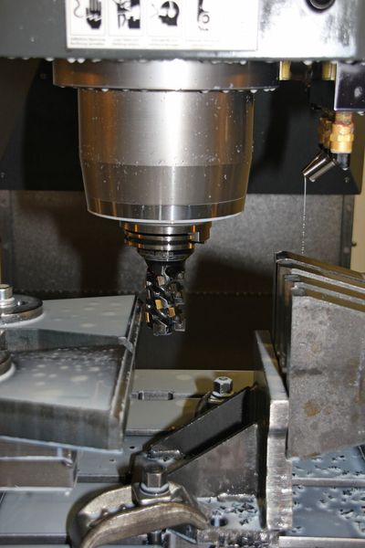 In der SK-50-Spindel wird hauptsächlich mit Wendeschneidplatten-Werkzeugen gearbeitet. (Bild: Kroh)