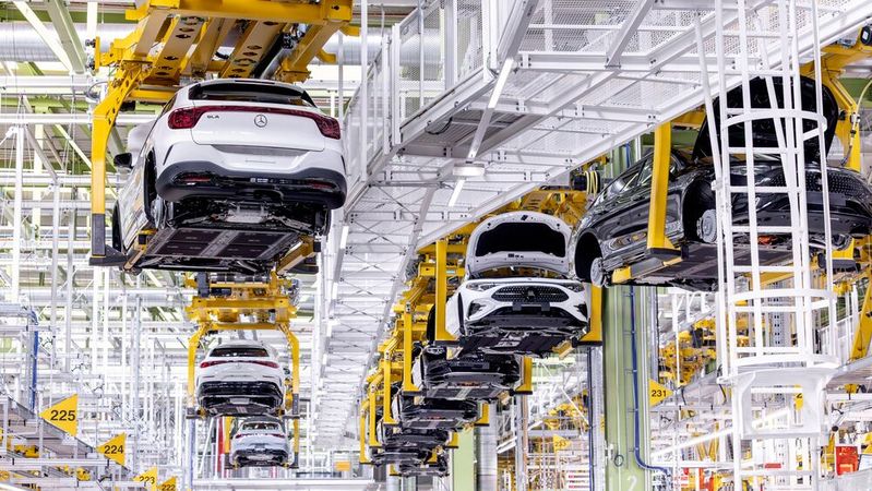 Die Autohersteller in Europa wollen den Vorsprung der Chinesen aufholen.(Bild:  Mercedes-Benz)