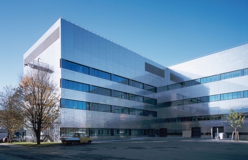 Südwestansicht des Gebäudes Pharmazeutische Forschung und Entwicklung von Boehringer Ingelheim Pharma  (Bild: Boehringer Ingelheim Pharma)