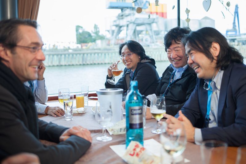 Die Mainschiffahrt war auch für die Kunden und Partner aus Japan eine Attraktion. (Open-Xchange)