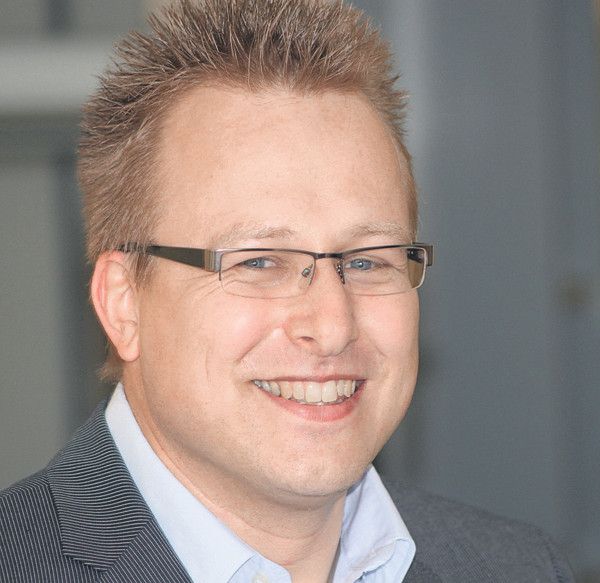 „Aus den Zahlencodes jedes Lichtpunkts können anhand einer umfangreichen Preisliste zum Beispiel die Kosten für Strom oder Instandhaltung bestimmt werden“, erklärt Armin Mühlberger, Geschäftsführer der sixData GmbH. „Die Software erzeugt dann auf Knopfdruck eine Kostenaufstellung für SAP sowie eine detaillierte Version für die Kunden.“ (Quelle: sixData GmbH)