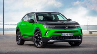 Der Antrieb des Mokka E ist bekannt: Der E-Motor leistet 100 kW/136 PS und bietet 260 Nm Drehmoment. (Bild: Opel)