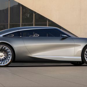 Der Wildcat EV zeichnet sich durch einen langen Radstand sowie einem nach hinten abfallenden Heck aus.(Bild:  Buick)