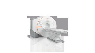 Magnetom Flow ist die erste 1.5-T-Plattform von Siemens Healthineers, die über einen geschlossenen Heliumkreislauf verfügt und ohne Quenchrohr auskommt.  (Bild: Siemens Healthineers)