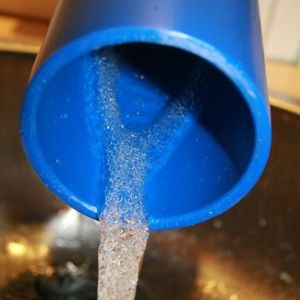 Die deutsche Trinkwasserverordnung steht auf der Kippe. Der Kunststoffrohrverband fordert die Politik deshalb zum Handeln auf.