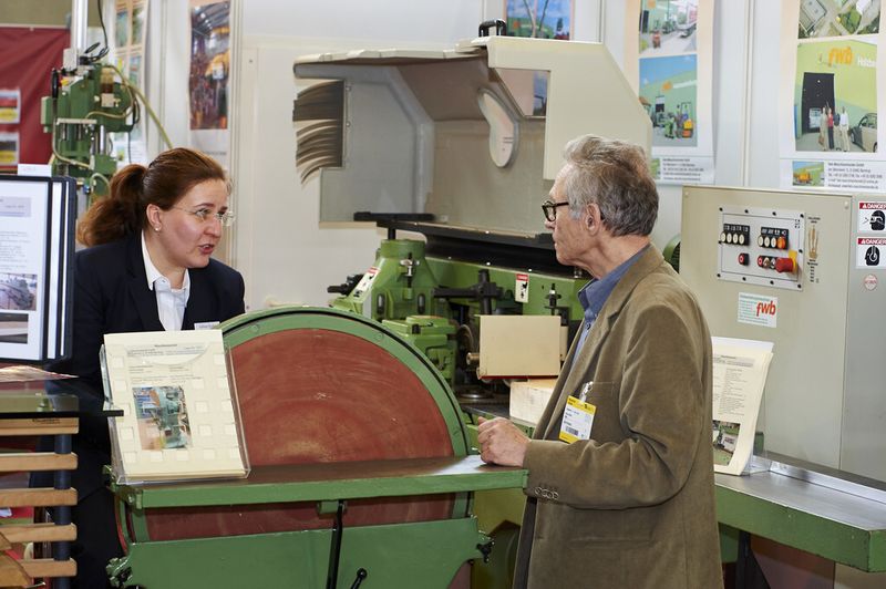 Schon etwas älter aber immer noch gut: Schleifmaschine (ANDREAS DROLLINGER FOTOGRAF)
