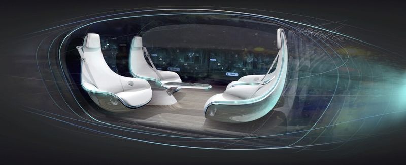 Mercedes-Benz F015 Luxury in Motion:Fließende Übergänge prägen loungeartigen Innenraum. Freiraum: Luxus-Lounge mit Komfort auf höchstem Niveau. (Mercedes-Benz)