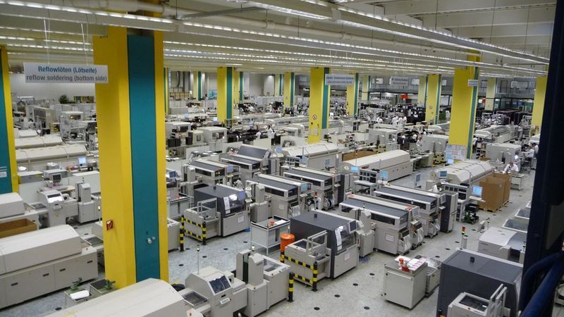 Das Werk in Augsburg gehört laut Fujitsu zu den effizientesten Produktionsstätten für IT-Komponenten weltweit. (Archiv: Vogel Business Media)