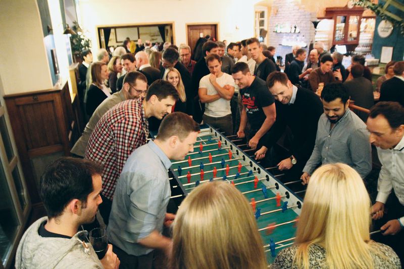 Großes Tischkicker-Turnier am Abend, das jedoch ein Team aus dem Pumpen-Forum gewann.  (Bild: Process)