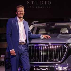 War bei der Eröffnung in Beverly Hills vor Ort: Mathias Geisen, Mitglied des Vorstands der Mercedes‑Benz Group AG, Vertrieb & Kunde.(Bild:  Mercedes-Benz AG)