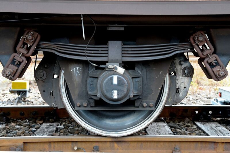 Bis 2020 sollen alle Güterwagen von DB Schenker Rail auf Flüsterbremsen unterwegs sein, allein für 2014 plant DB Schenker Rail die Umrüstung von insgesamt rund 5000 Wagen. (Bild: Deutsche Bahn)