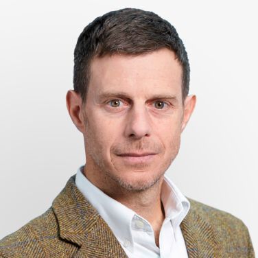 Der Autor: Anthony Patt ist Professor für Klimaschutz und -​anpassung an der ETH Zürich. Im Zukunftsblog der Technischen Hoschschule schreibt er regelmäßig Meinungsbeiträge zu technischen Themen, die die Gesellschaft berühren und verändern werden.(Bild:  ETH Zürich)