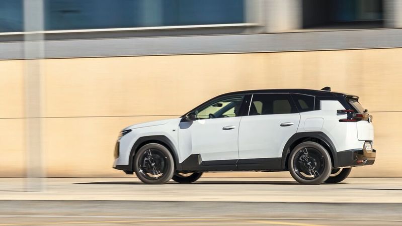 Auch neuere C5-Aircross von Citroën sind von der jüngsten Rückrufmaßnahme betroffen. (Bild:  Stellantis)