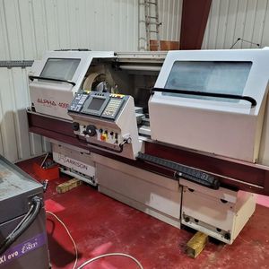 Eine Harrison Alpha 400 S Plus gehört auch zu den Versteigerungsposten. Eine weitere CNC-Drehmaschine in gutem Zustand.(Bild:  Surplex)