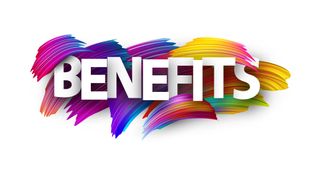 Der Einfluss von Benefits auf die Arbeitgeberattraktivität wird von den meisten Teilnehmenden einer aktuellen Studie als groß oder eher groß bewertet.  (Bild: Vjom - stock.adobe.com)