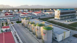 Chinas erstes Photovoltaik-Pilotprojekt für grünen Wasserstoff in der Provinz Xinjiang hat Ende August 2023 die Produktion aufgenommen. (Bild: Sinopec)