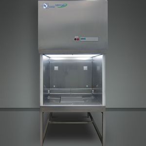 Diese Geräte sind schalloptimiert aus desinfektionsmittelbeständigem V2A-Edelstahl 1.4301 gefertigt und besitzen ein hygieneoptimiertes Design, das eine gute Reinigbarkeit garantiert.