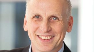 Für Dr. Dietmar Ley, CEO der Basler AG in Ahrensburg und Mitglied im Vorstand des VDMA-Fachverbands Robotik + Automation, geht es derzeit vor allem darum, AI und IoT in Verbindung zu bekommen. (Basler AG)