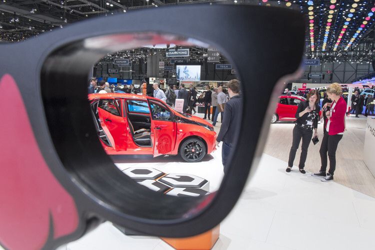 Im Fokus: Auch der Genfer Autosalon 2014 stand als traditionelles Stimmungsbarometer der internationalem Autobranche im Blickpunkt der Medien. (Foto: Autosalon Genf)