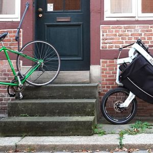 Die vom Avnson Urbanbox beanspruchte Parkfläche fällt vergleichsweise klein aus.(Bild:  Avnson)