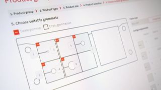 Kunden und Interessierte können jetzt mit dem Online-Baugruppen-Konfigurator ganz individuell die geteilten Kabeleinführungssysteme von Icotek frei zusammenstellen. (Icotek )