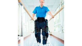 Das mobile Exoskelett „ExoAtlet I“ wird mit einem Akkupack des Herstellers Friwo betrieben. (Friwo)