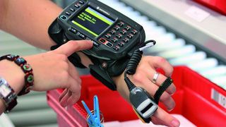 In der manuellen Kommissionierung ist Jacoby gerade dabei Funk-Handscanner einzuführen. (Bilder: SSI Schäfer Peem) (Archiv: Vogel Business Media)