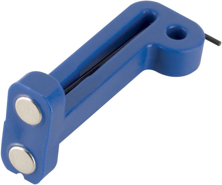 Mit dem kabellosen Magnet-Teachwerkzeug lassen sich beim C-Nuten-Sensor MMS 22-PI sowohl die beiden Schaltpunkte als auch die Hysterese berührungslos einstellen. (Bild: Schunk)