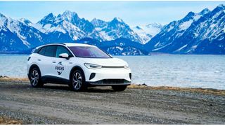 Mit FUCHS BluEV bietet FUCHS Kfz-Werkstätten Produkte rund um den Service von Elektro- und Hybridfahrzeugen. (Bild: FUCHS LUBRICANTS GERMANY GmbH )