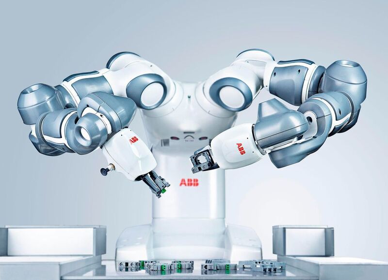 Der Zweiarm-Roboter Yumi wurde als wegweisende Robotiklösung ausgezeichnet. „Traditionelle Ansätze wird man durch Yumi neu überdenken müssen“, sagt Per Vegard Nerseth, Leiter des globalen Geschäftsbereichs Robotik. (ABB)