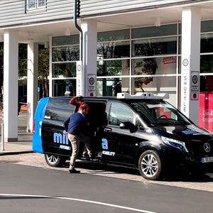 Mira testet elektrisch angetriebene Mercedes Vito als automatisierte Personenshuttles in Bonn.(Bild:  Mira)