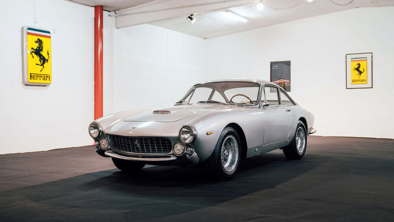 Der 1964er Ferrari 250 GT/L Berlinetta Lusso feierte 1962 beim Automobilsalon in Paris seine Premiere. (Autoren-Union Mobilität/RM Sotheby's)