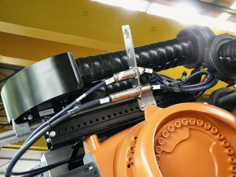 Dabei kommen Triflex R-Energieketten mit pneumatischem Rückzugssystem von Igus zum Einsatz.  (Igus)