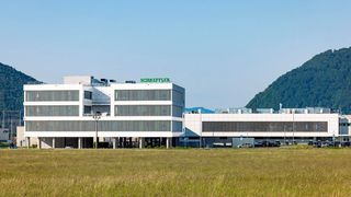 Das neue Entwicklungszentrum von Schaeffler in Kysuce, Slowakei: Insgesamt investiert der Zulieferer circa 20 Millionen Euro in den Neubau und die Erweiterung der Testanlagen.  (Bild: Schaeffler/Juraj Sedlák)