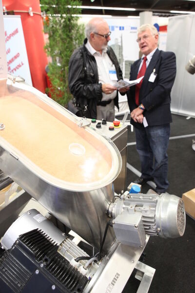 Already in 2011, the Powtech attracted professionals from food, pharam and mechanical process technologies. (Picture: NuernbergMesse)