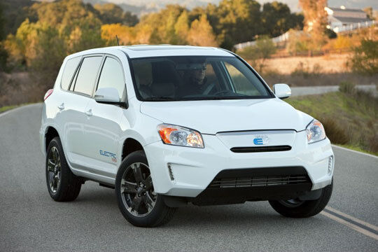 Toyota und Tesla Motors entwickeln gemeinsam eine Elektrofahrzeug-Version des RAV4. Der Marktstart ist für 2012 vorgesehen, vorerst nur im Amerika. (Toyota)
