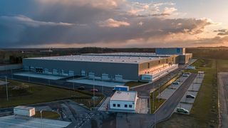 Das neue Thyssenkrupp-Materials-Logistikcenter läuft! Für das Werkstoffgeschäft soll es in Sachen Produktivität, Digitalisierung und Vernetzung neue Standards setzen. 60 Millionen Euro wurden investiert. (Thyssenkrupp)