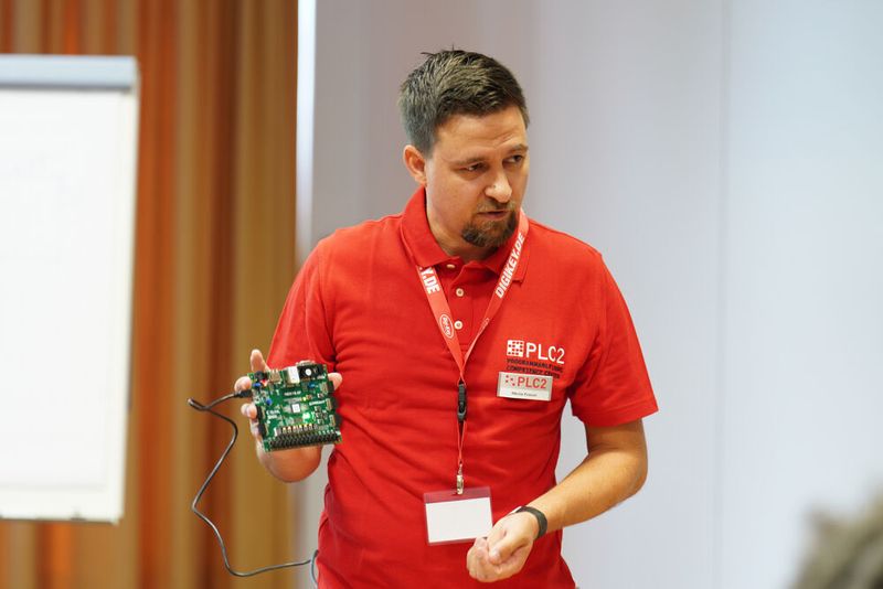 FPGA Conference Europe 2022: Über 70 Sprecher, 100 Vorträge und über 250 Teilnehmer – nach zwei Jahren mit Corona-bedingten Digitalkonferenzen fand die dreitägige FPGA Conference vom 5. bis 7. Juli 2022 endlich wieder als Präsenzveranstaltung statt. Besondere Highlights waren die spannende Keynote von Nick Ni von AMD/Xilinx, die interessante Couchtalk-Expertenrunde, der traditionelle BBQ-Grillabend sowie die vielen glücklichen Gewinner der Verlosungsaktionen.  (Bild: Nadine Stegemann)