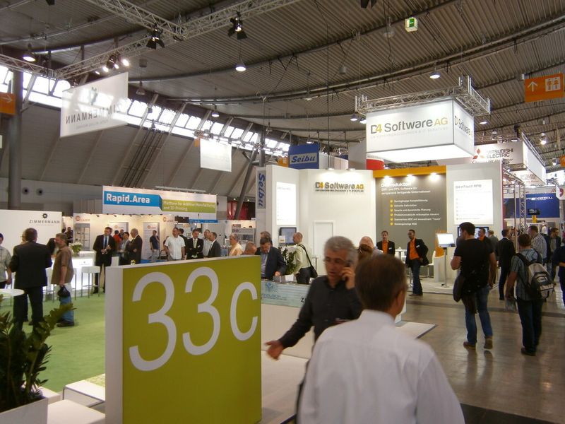 Einige Impressionen von der Moulding Expo-Premiere. (Bild: Königsreuther)