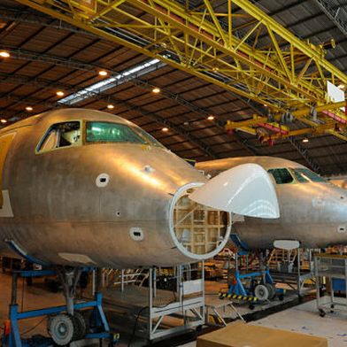 Die Erlöse der deutschen Luft- und Raumfahrtindustrie sind mit Blick auf die zivile Luftfahrt offensichtlich ausgereizt. Angesichts des Sonderverögens für die Verteidigungsfähigkeit und einer ausgebremsten Nasa, will man jetzt stärker in den Weltraum- und Rüstungssektor vorstoßen. (Bild: Aeroclub)