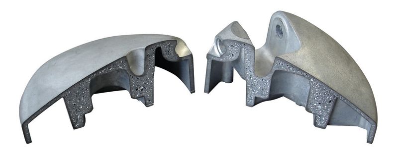 Die im Schnitt dargestellte Staubsauger-Lenkrolle wurde auf der Euroguss 2010 mit dem 1.Platz ausgezeichnet. (Bild: HZD)