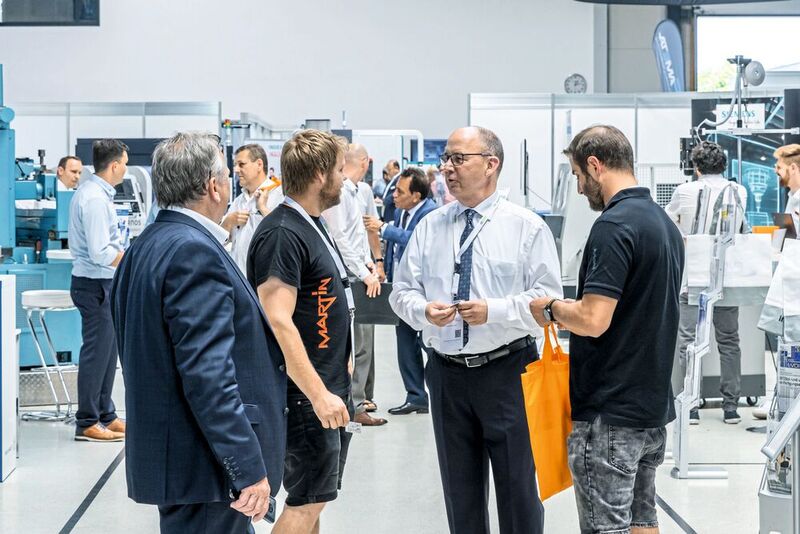 Intensive Fachgespräche standen im Mittelpunkt der Fameta 2022 in Olching bei München. (Bild: CNC Outlet Center)