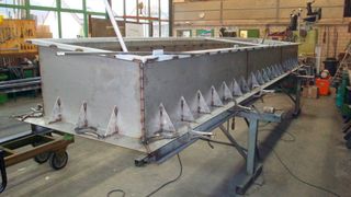 Blechkonstruktionen können sehr schwer sein, kurze Transportwege wären deshalb von Vorteil. Mit seinem Blechportal möchte Blexon deswegen ein dichtes Netzwerk mit Fertigungspartnern aus Deutschland knüpfen. (Blexon)