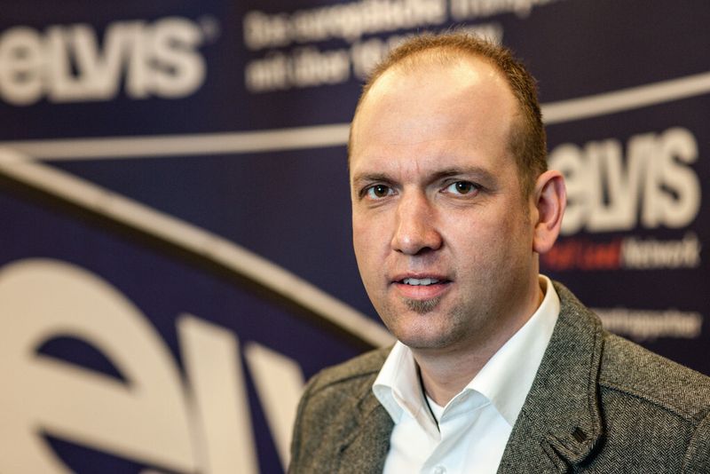 Alexander Schuon, Geschäftsführer von Alfred Schuon: „Zur Versorgung der Produktionslinien werden künftig beispielsweise deutlich mehr unterschiedliche Spezialladungsträger erforderlich sein.“ (Bild: Alfred Schuon)