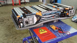 Bisher war es ohne die Hilfe des Herstellers nicht möglich, den tatsächlichen Gesundheitszustand der HV-Batterie zu bestimmen – Aviloo will das ändern.   (Bild: Schreiner/»kfz-betrieb«)