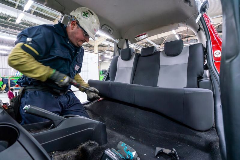 In der Circular Factory folgt die Demontage einem klar strukturierten Prozess (Bild: Toyota)