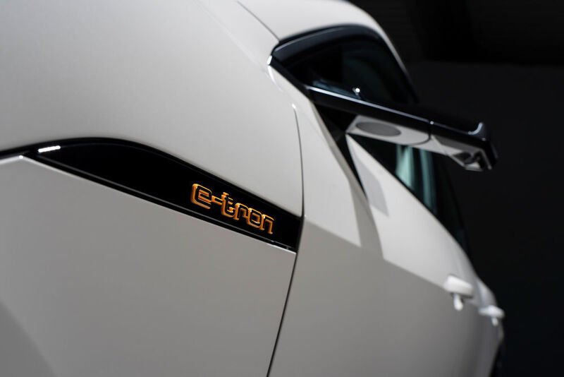 In Kombination mit dem elektrohydraulisch integrierten Bremsregelsystem schöpft der Elektro-SUV sein maximales Rekuperationspotenzial aus. (Audi AG)