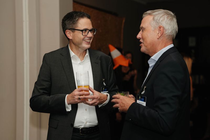 Tobias Teske (l., Vogel IT-Medien) und Alfred Vöhringer von T-Systems. (Bild:  Manuel Emme Fotografie)