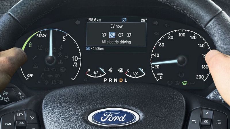 Informations clés en un coup d'œil sur le tableau de bord du Ford Transit et Tourneo Custom. (Ford)