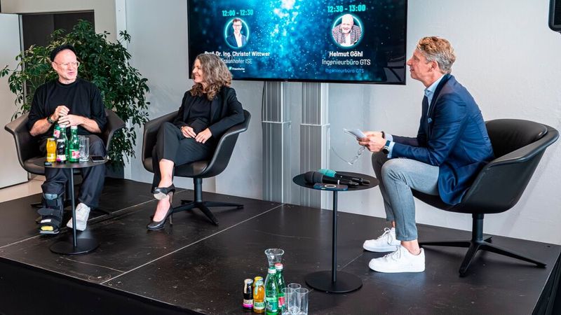 Neben Karl-Theodor zu Guttenberg nahmen prominente Gäste wie Anna Kopp (Microsoft Deutschland) und Maks Giordano (juuman´okudo) an den Gesprächen teil. (Bild: dtm group)